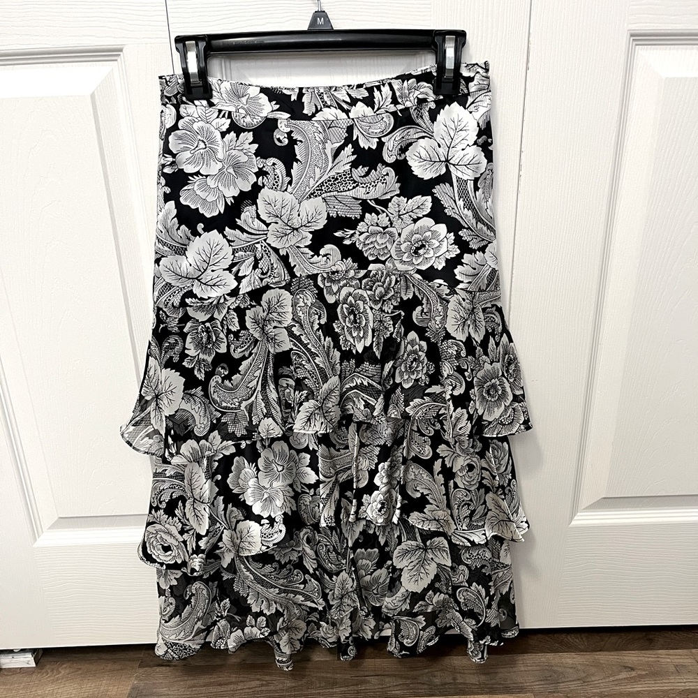WHBM silver and black floral silk skirt size 0